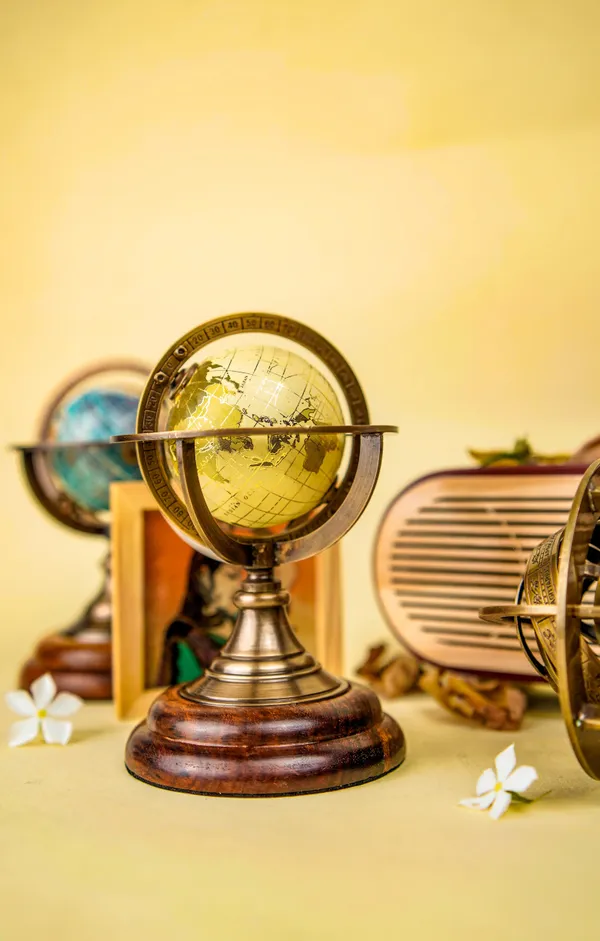 Astra_6.2_Armillary_Globe_On_Wooden_Base